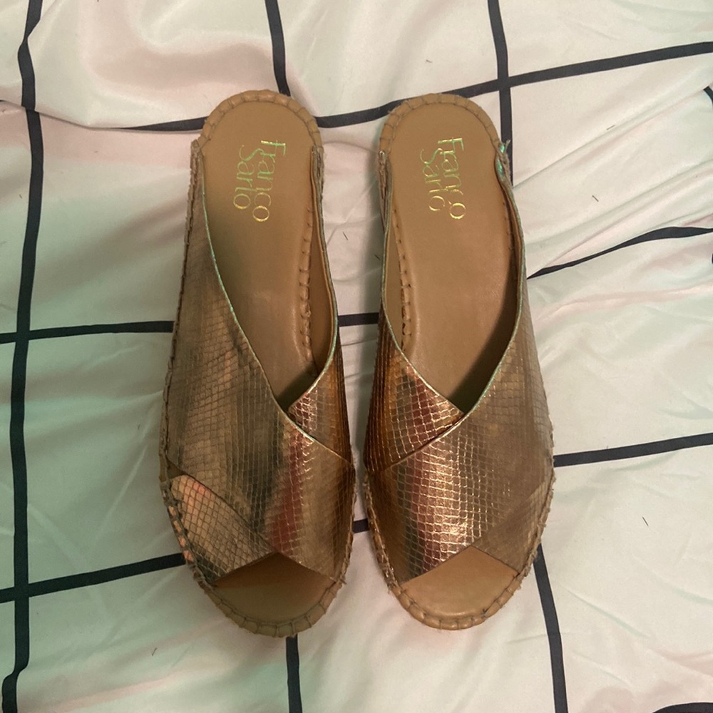 Franco Sarto gold platform sandals. Brand: Franco Sarto. Size: 7